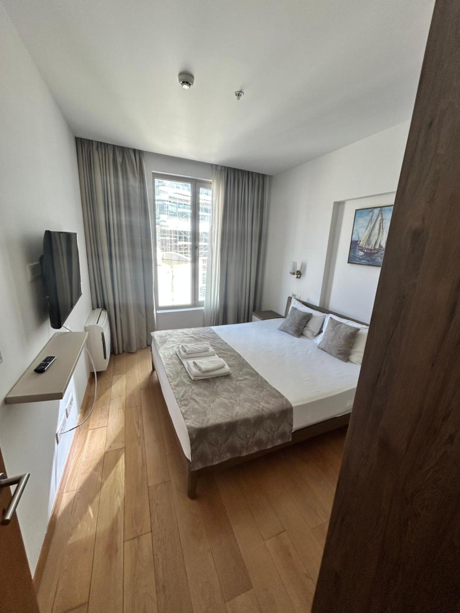 อพาร์ตเมนต์ ครุก Apartment บุดวา ภายนอก รูปภาพ