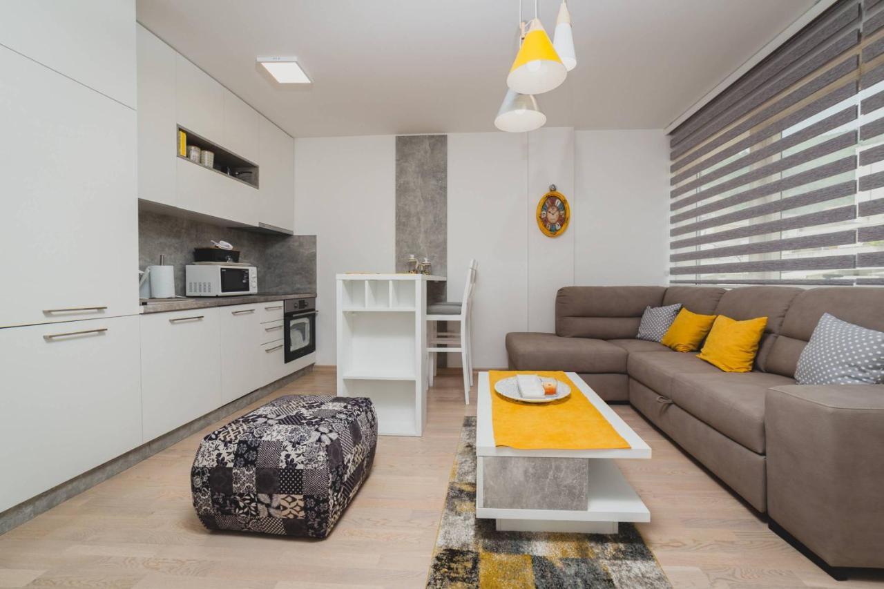 อพาร์ตเมนต์ ครุก Apartment บุดวา ภายนอก รูปภาพ